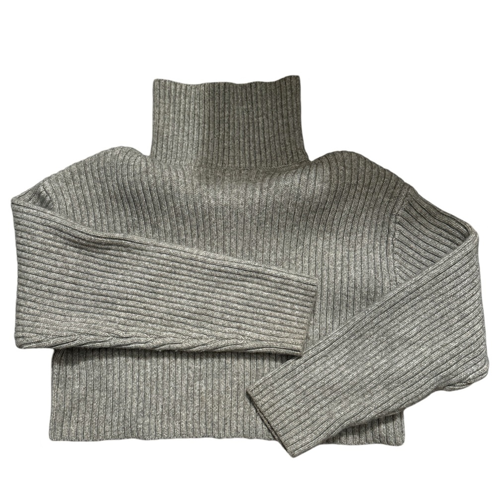 H&M Cropped Grey Turtleneck Sweater